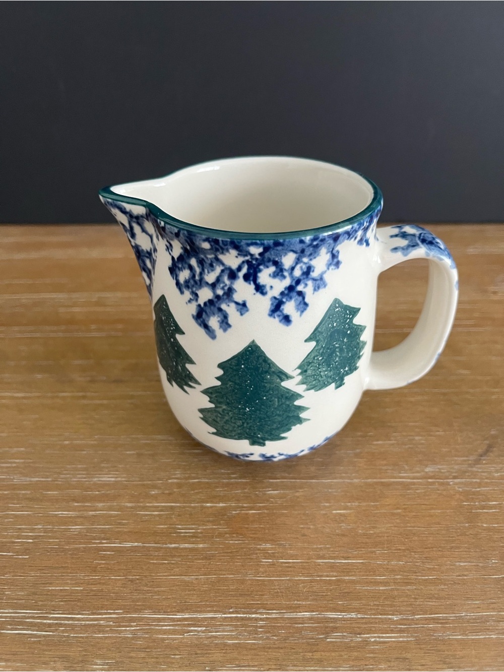 VTG Tienshan Folk Craft Cabin In The Snow Creamer Stoneware Christmas Pine